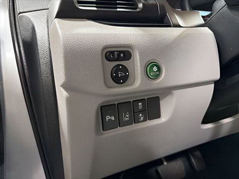 Used 2017 Honda Pilot Touring image 15