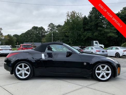 Used 2005 Nissan 350Z Touring image 8