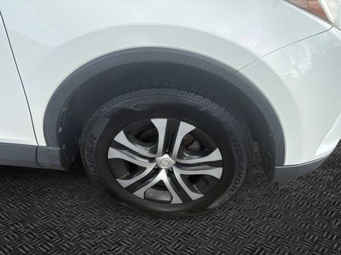 Used 2018 Toyota RAV4 LE w/ Carpet Mat Package AWD/4WD image 11
