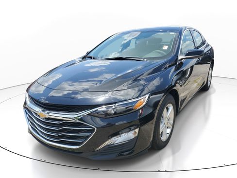 Used 2024 Chevrolet Malibu LS FWD image 3