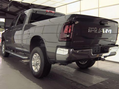 Used 2026 RAM 2500 Big Horn AWD/4WD image 6
