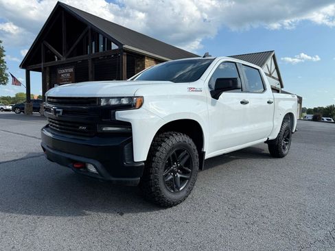 Used 2020 Chevrolet Silverado 1500 LT Trail Boss w/ Convenience Package AWD/4WD image 2