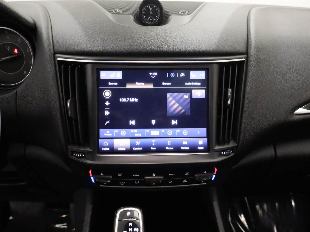 Used 2023 Maserati Levante Modena AWD/4WD image 10