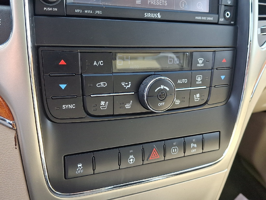 Used 2012 Jeep Grand Cherokee Overland AWD/4WD image 17