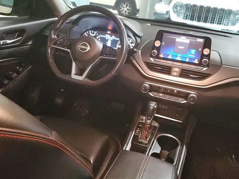 Used 2023 Nissan Altima 2.5 SR image 12