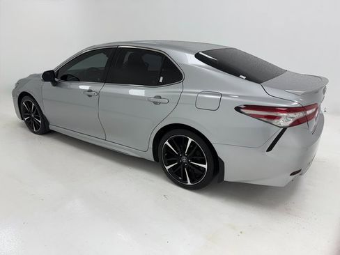 Used 2018 Toyota Camry XSE image 37