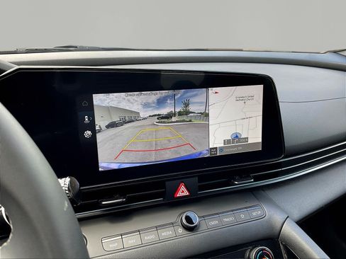 Used 2025 Hyundai Elantra SEL w/ Cargo Package FWD image 14