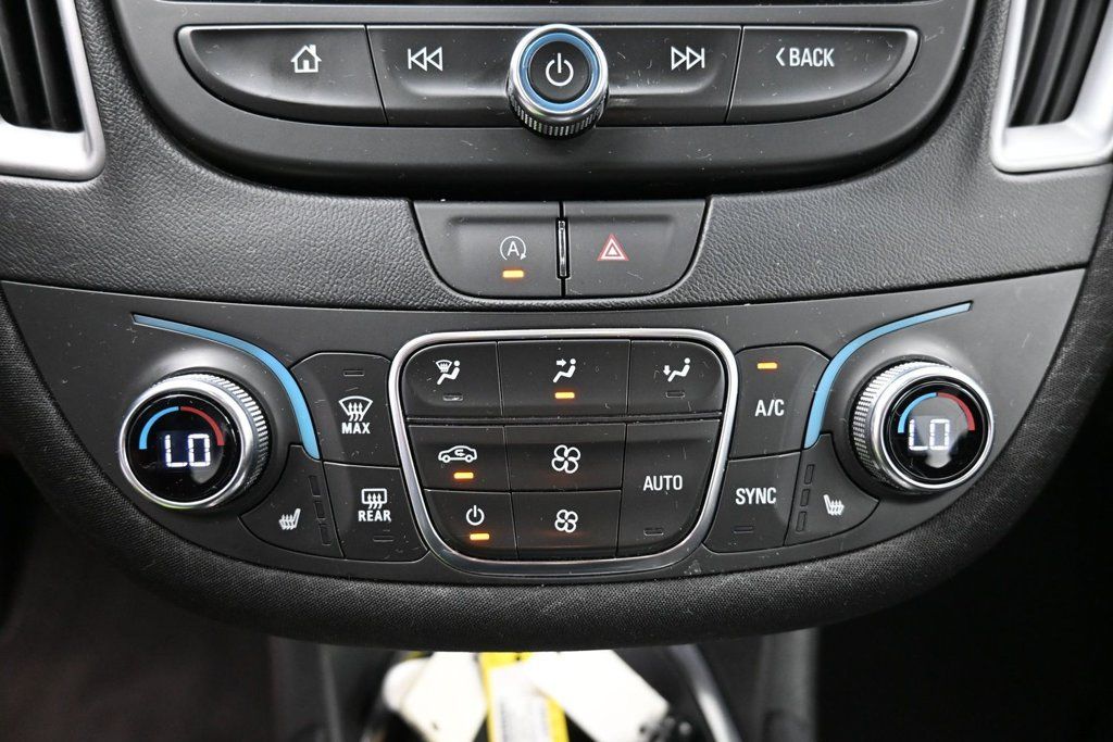 Used 2025 Chevrolet Malibu LT FWD image 14