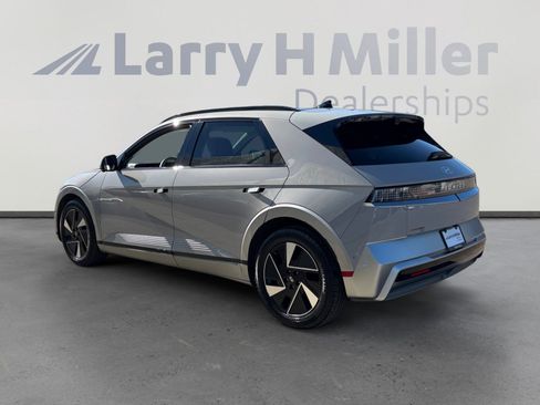 Used 2025 Hyundai Ioniq 5 Limited image 3