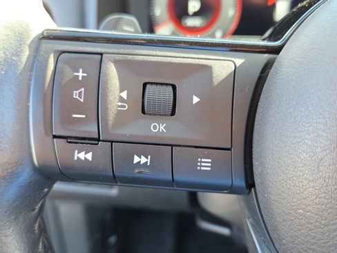 Used 2023 Nissan Rogue Platinum w/ Platinum Premium Package AWD/4WD image 27