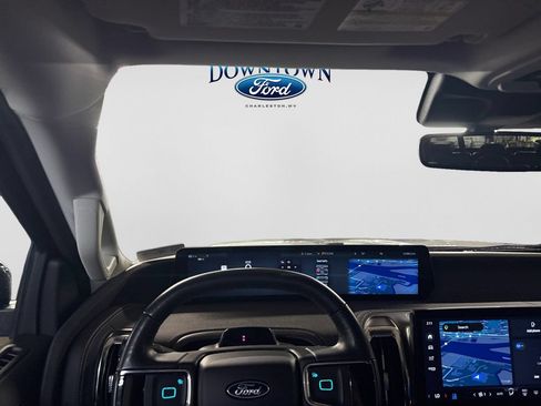 Used 2025 Ford Expedition Max Platinum AWD/4WD image 10