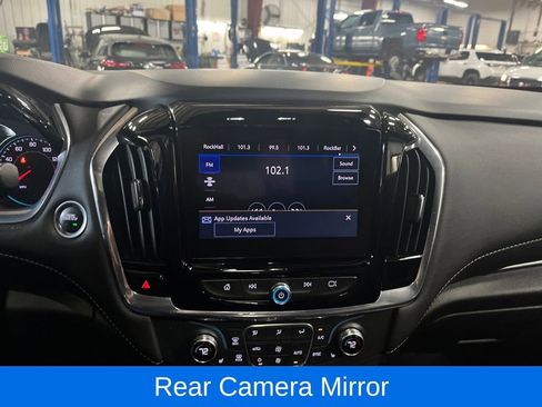 Used 2022 Chevrolet Traverse LT w/ LT Premium Package image 28