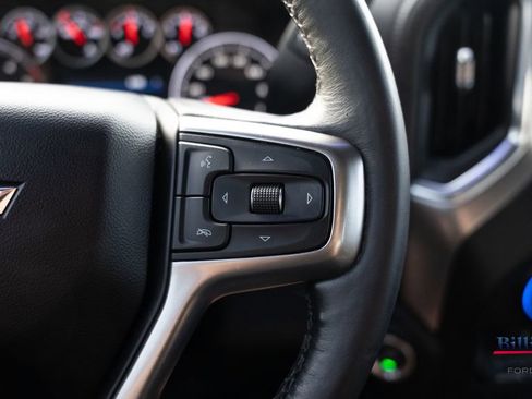 Used 2022 Chevrolet Silverado 2500 LT w/ Convenience Package image 13