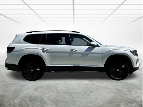 New 2026 Volkswagen Atlas SE FWD image 7