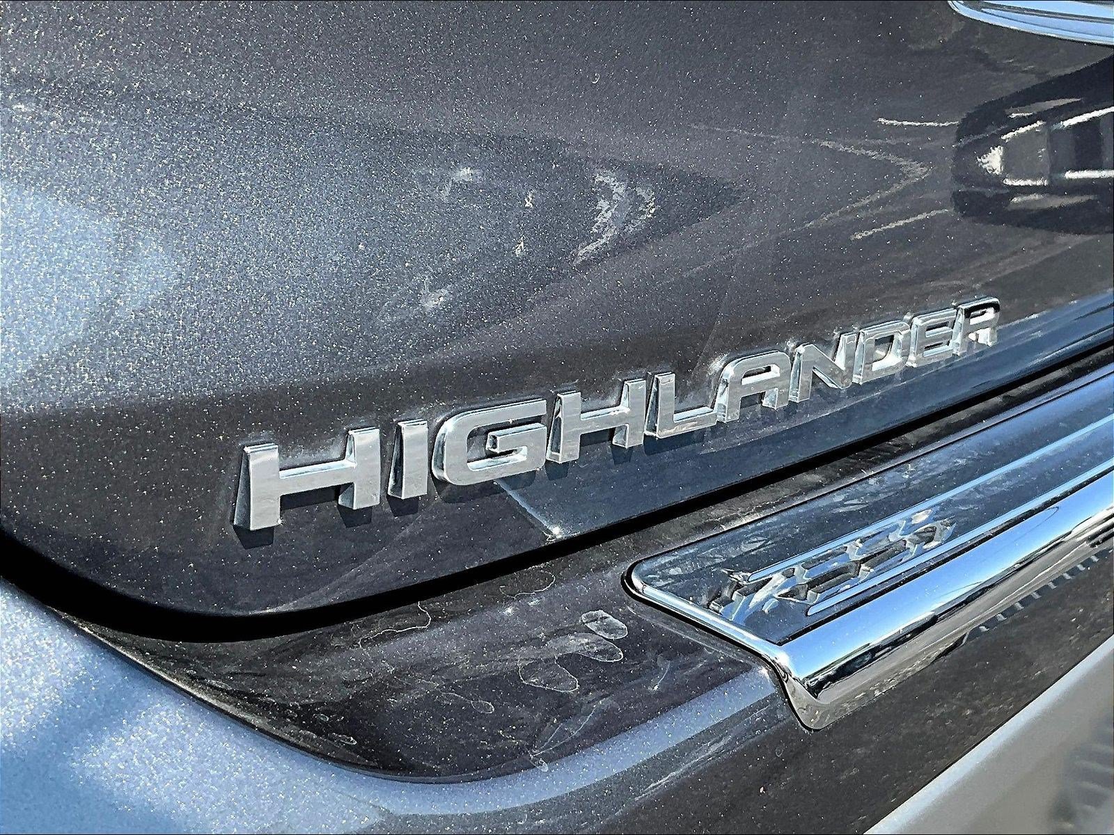 Used 2025 Toyota Highlander Platinum AWD/4WD image 24
