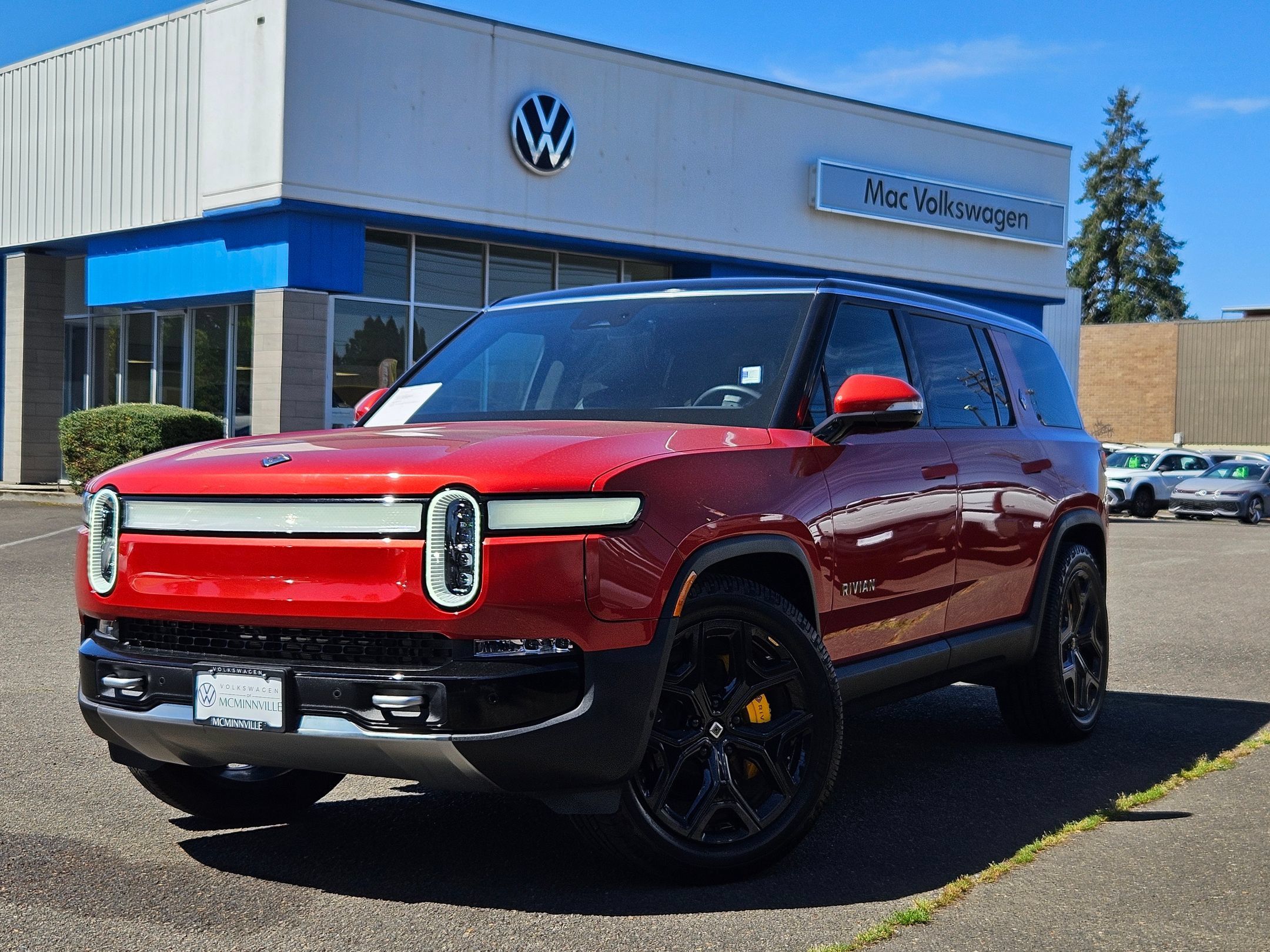 Used 2024 Rivian R1S Adventure Quad AWD/4WD image 1