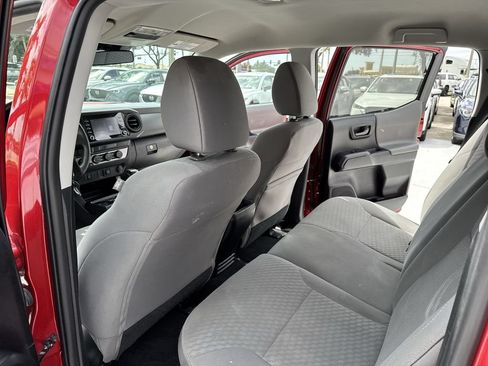 Used 2021 Toyota Tacoma SR AWD/4WD image 34