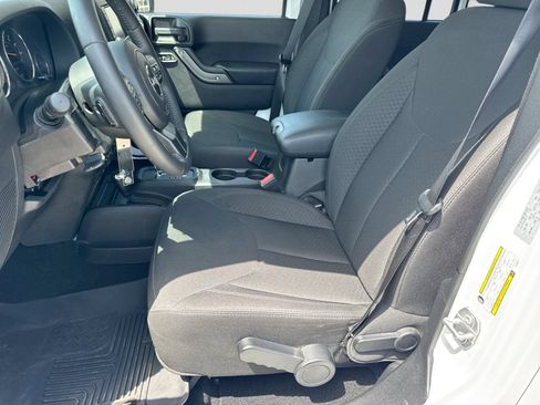 Used 2016 Jeep Wrangler Unlimited Sport w/ Quick Order Package 24S AWD/4WD image 19