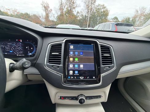 Certified 2023 Volvo XC90 B5 Core image 30