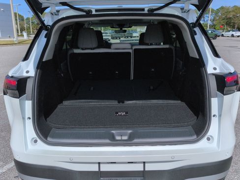New 2026 INFINITI QX60 Luxe w/ Cargo Package image 14
