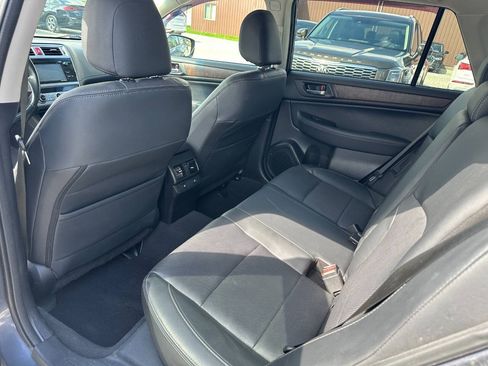 Used 2016 Subaru Outback 3.6R Limited AWD/4WD image 12