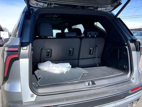 New 2026 Chevrolet Traverse Z71 w/ Driver Confidence Package image 5