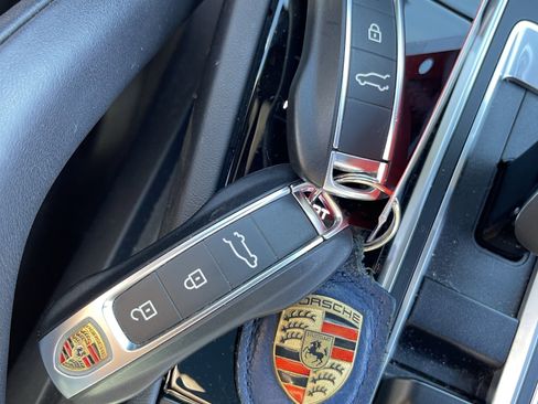 Used 2023 Porsche Cayenne S image 38