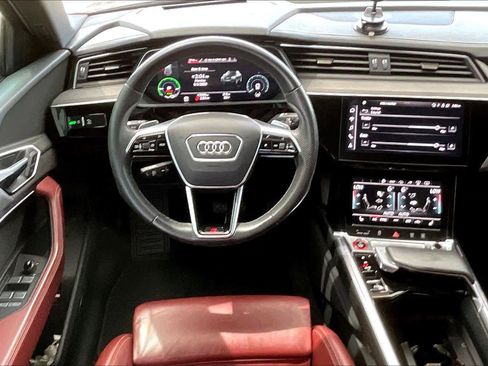Used 2023 Audi e-tron S Prestige w/ Prestige Package AWD/4WD image 5