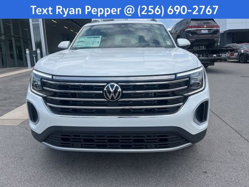 New 2026 Volkswagen Atlas SE FWD image 2