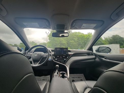 Used 2022 Toyota Camry XLE FWD image 24