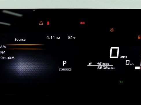 Used 2025 Nissan Kicks SV image 21