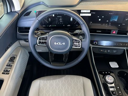 New 2026 Kia Carnival SX FWD image 15