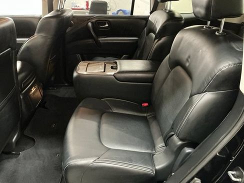 Used 2017 INFINITI QX80 4WD w/ Driver Assistance Package image 12