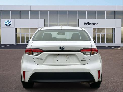 Used 2025 Toyota Corolla LE image 3