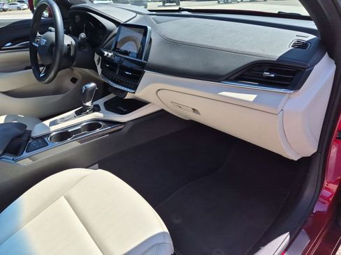 Certified 2025 Cadillac CT4 Luxury RWD image 31