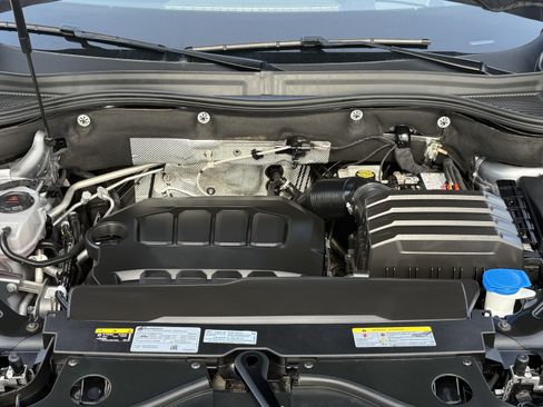 Used 2024 Volkswagen Atlas SEL Premium R-Line AWD/4WD image 34