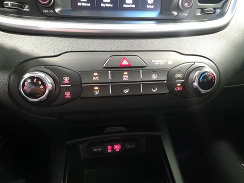 Used 2016 Kia Sorento FWD w/ LX Convenience Package image 27