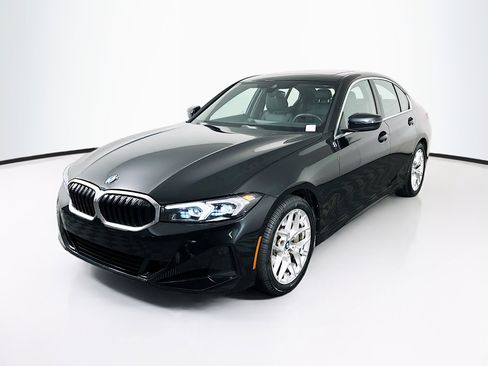 Used 2025 BMW 330i Sedan RWD image 3