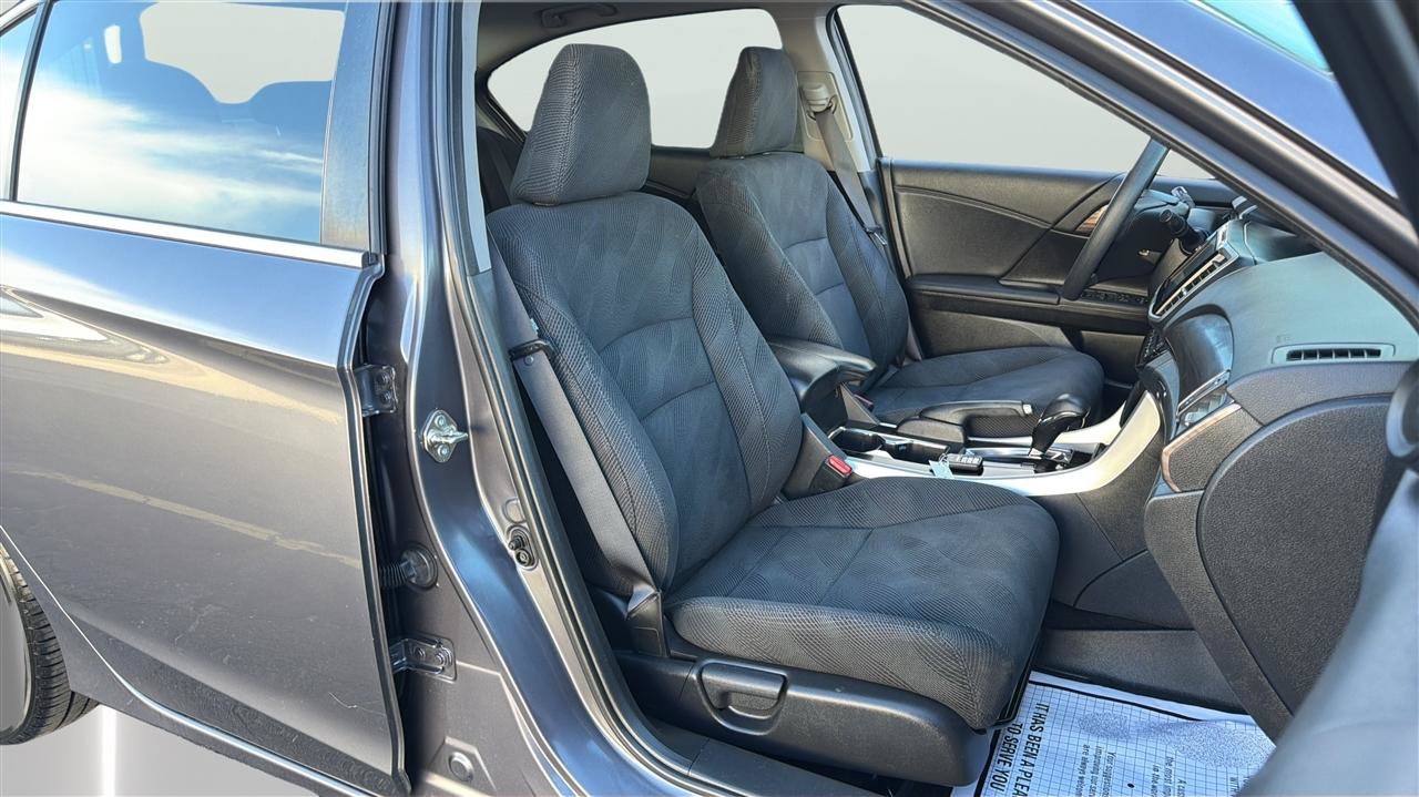 Used 2016 Honda Accord EX image 14