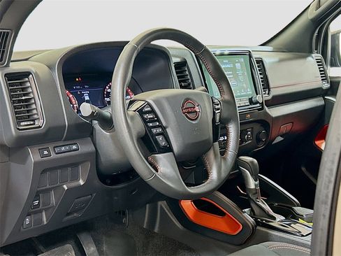 Used 2024 Nissan Frontier Pro-X image 7