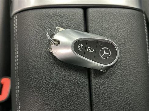 Used 2024 Mercedes-Benz C 300 Sedan image 33