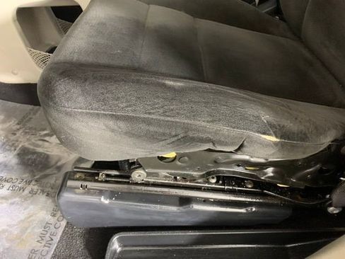 Used 2016 Dodge Grand Caravan SXT image 13