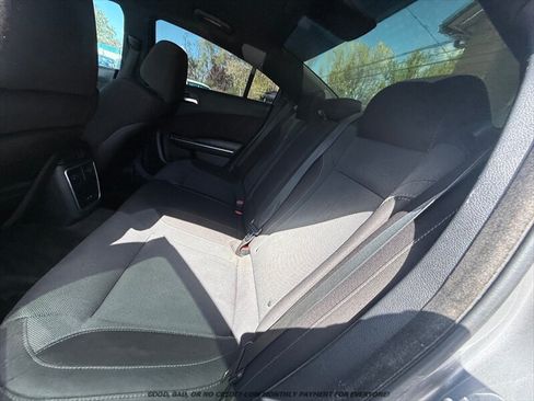 Used 2015 Dodge Charger SXT RWD image 12