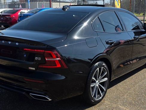 Used 2022 Volvo S60 B5 Inscription image 5