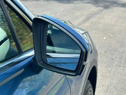 Used 2019 Volkswagen Tiguan SE AWD/4WD image 11