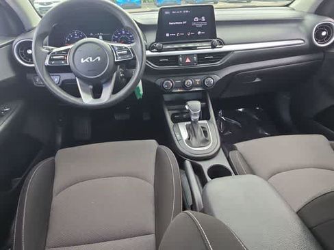 Used 2023 Kia Forte LXS w/ LXS Technology Package FWD image 15