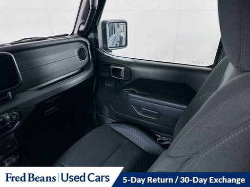 Used 2025 Jeep Wrangler Unlimited Rubicon 4xe AWD/4WD image 22