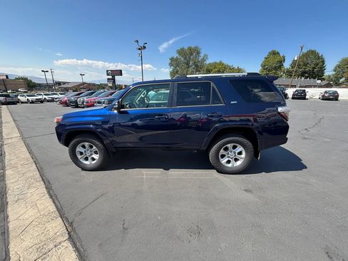 Used 2019 Toyota 4Runner SR5 Premium image 3