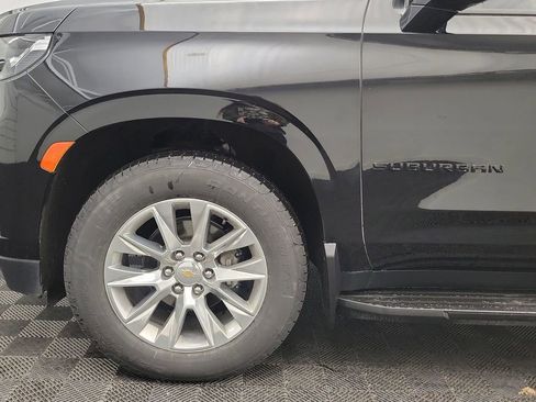 Used 2022 Chevrolet Suburban RST image 9