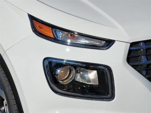 New 2026 Hyundai Venue SEL image 10